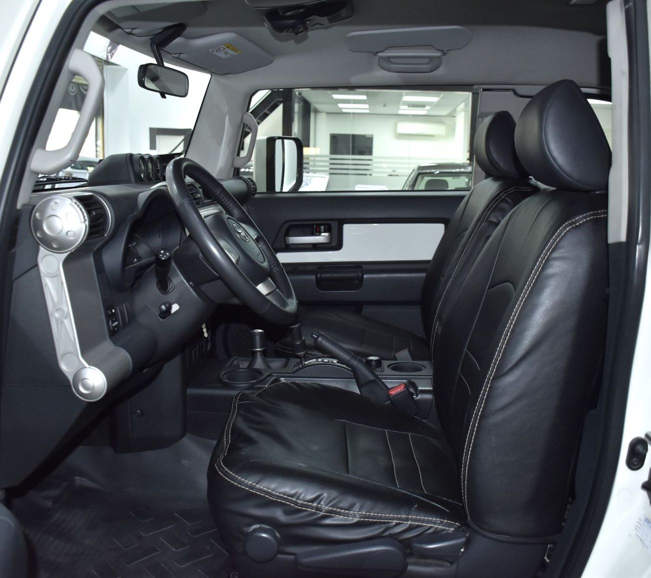 تويوتا إف جي كروزر EXCELLENT DEAL for our Toyota FJ Cruiser GXR ( 2016 Model ) in White Color GCC Specs