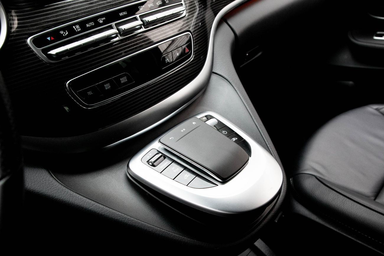 مرسيدس بنز V 250 V 250 | 3,878 P.M | 0% Downpayment | 7 Seats!