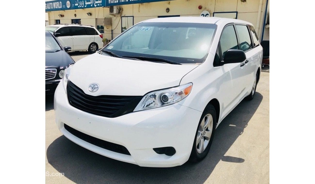 Toyota Sienna TOYOTA SIENNA 2014 LE WHITE