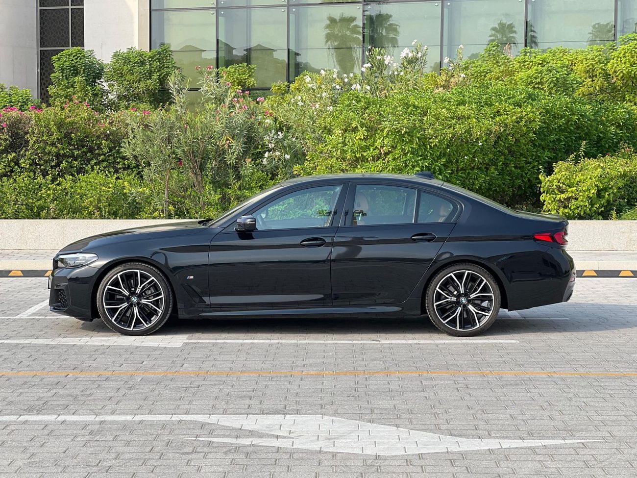 بي أم دبليو 530i M Sport 2.0L