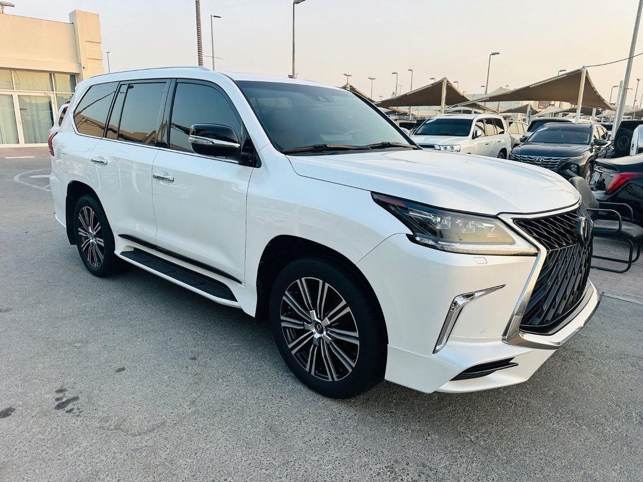 Lexus LX570 SIGNATURE