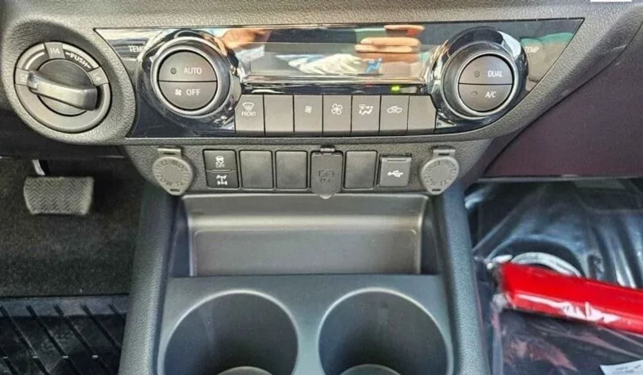 تويوتا هيلوكس Toyota Hilux DC Adventure 4.0L Petrol 2025