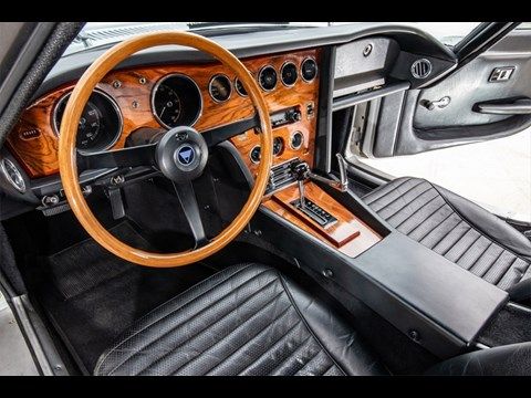 Toyota 2000GT interior - Cockpit