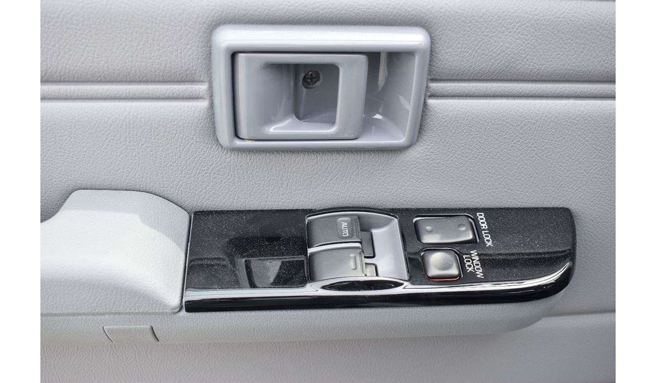 Toyota Land Cruiser 70