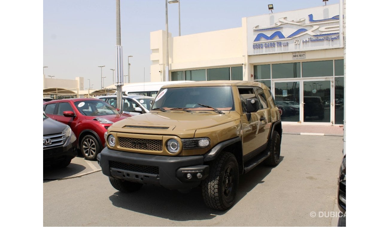 Toyota FJ Cruiser ACCIDENTS FREE - GCC - 2 KEYS - FULL OPTION - CAR IS IN EXCELLENT CONDITION