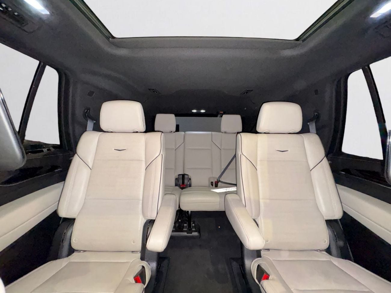 Cadillac Escalade AED 3,520 P.M | 0% DOWN PAYMENT | CADILLAC ESCALADE SPORT LUXURY | 6.2L V8 4WD | FULL SERVICE HISTOR