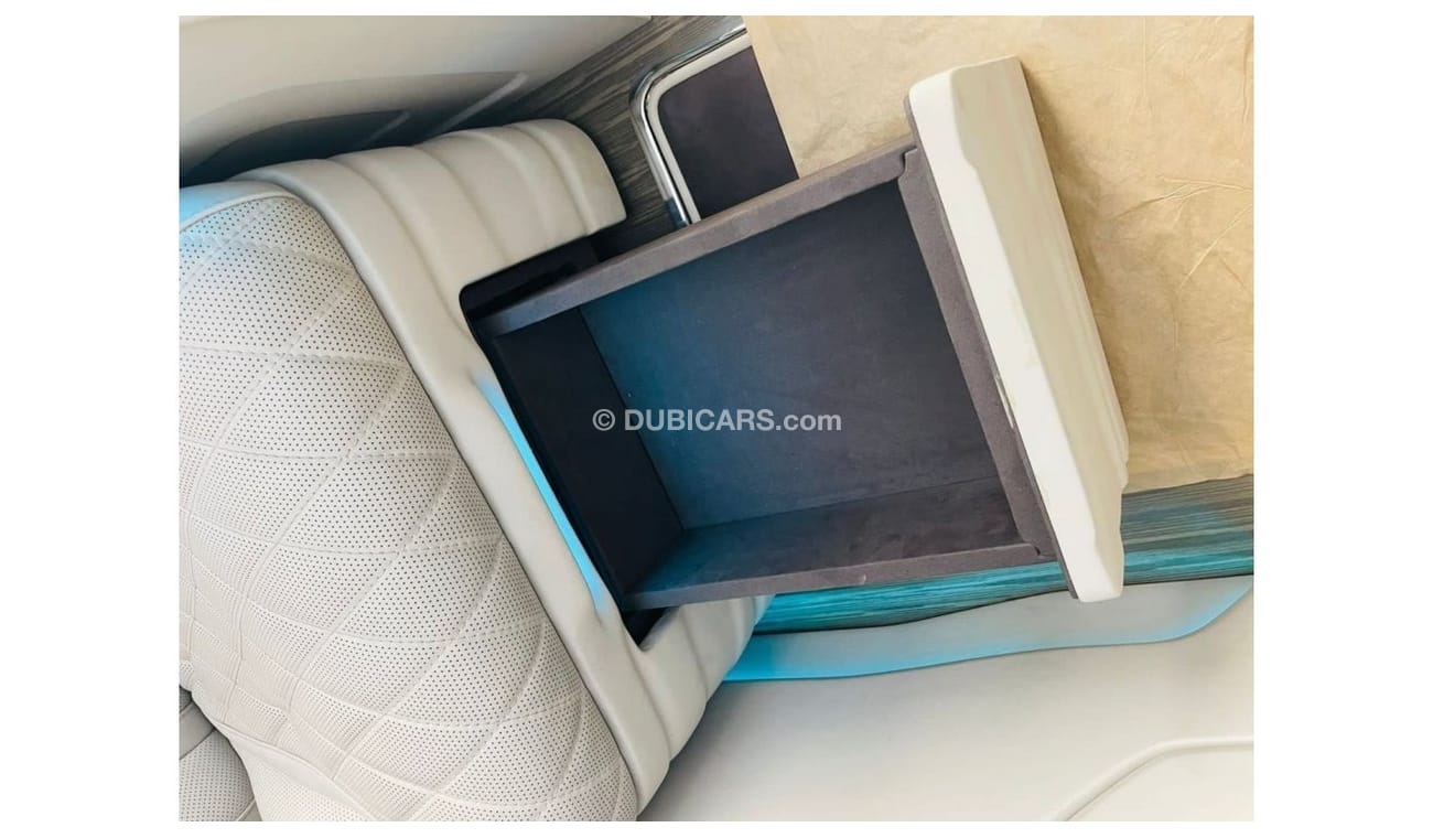 مرسيدس بنز V 250 الفئة V برابوس مع مقصورة VIP كاملة