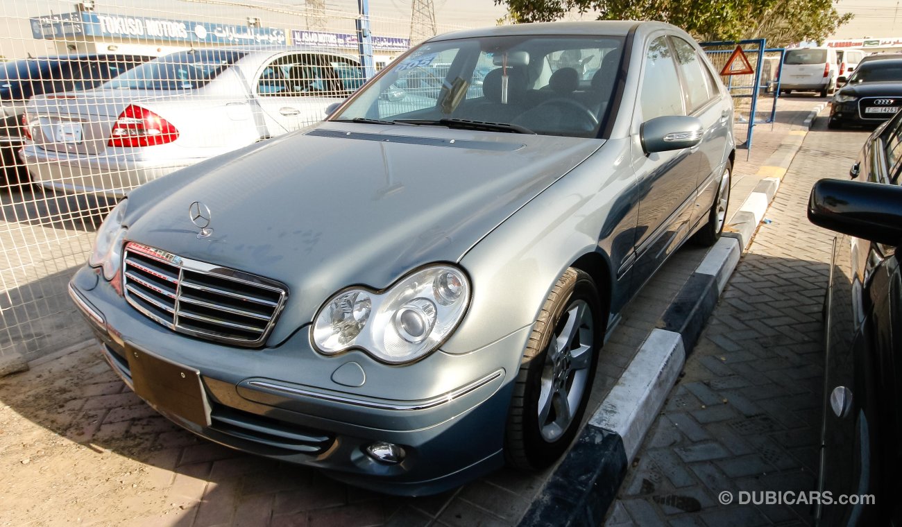 Mercedes-Benz C 230