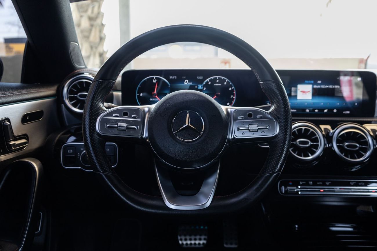 Mercedes-Benz CLA 250 AMG Premium 2.0L