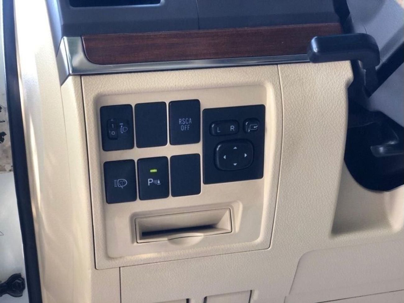 Toyota Land Cruiser GXR 4.6L