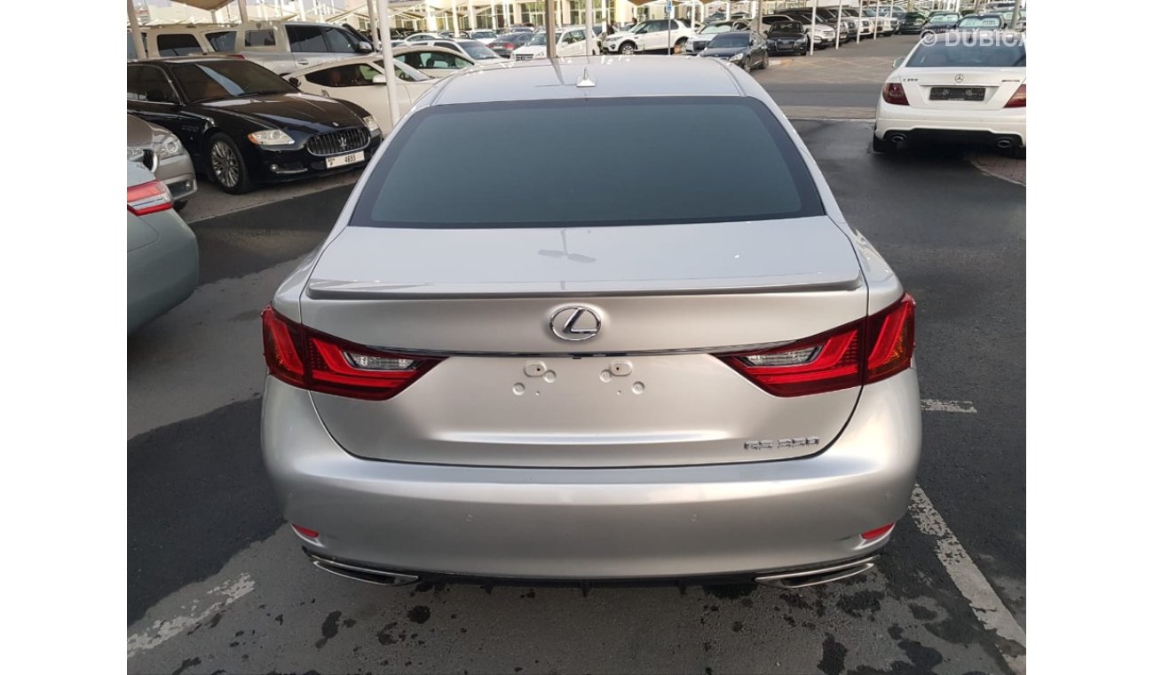 لكزس GS 350 لكزس GS350 موديل 2014 السياره بحاله ممتازه من الداخل والخارج السياره مسرفسه باالكامل فل  اوبشن