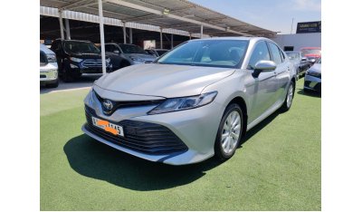 Toyota Camry LE HEV Warranty one year