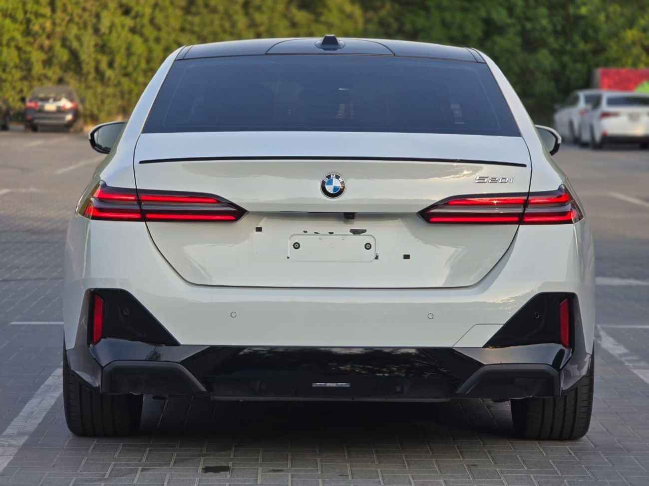 بي أم دبليو 520i M SPORT
