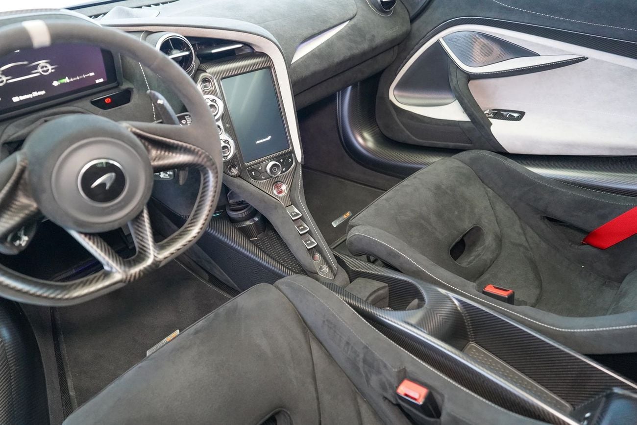 مكلارين 765LT