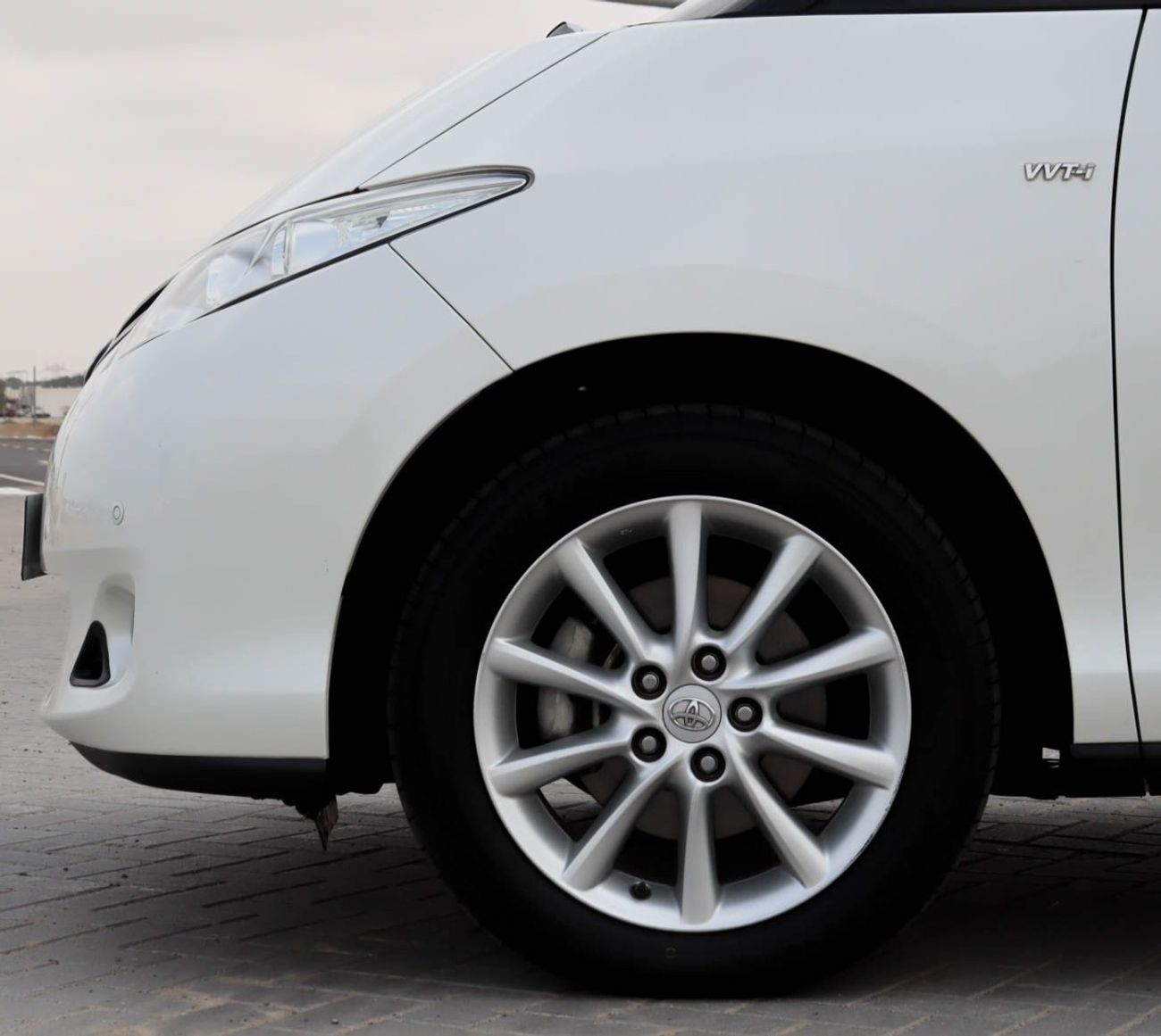 Previa Spring Cap Used Toyota Previa SE 2020 GCC 2.4L original paint without accidents in ...