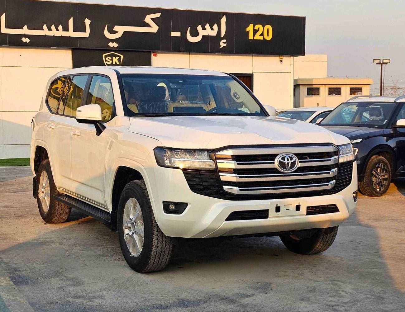 Toyota Land Cruiser GXR TWIN TURBO / 3.5L V6 PETROL / DRIVER PWR SEAT / COOL BOX  (CODE # GXR-G)