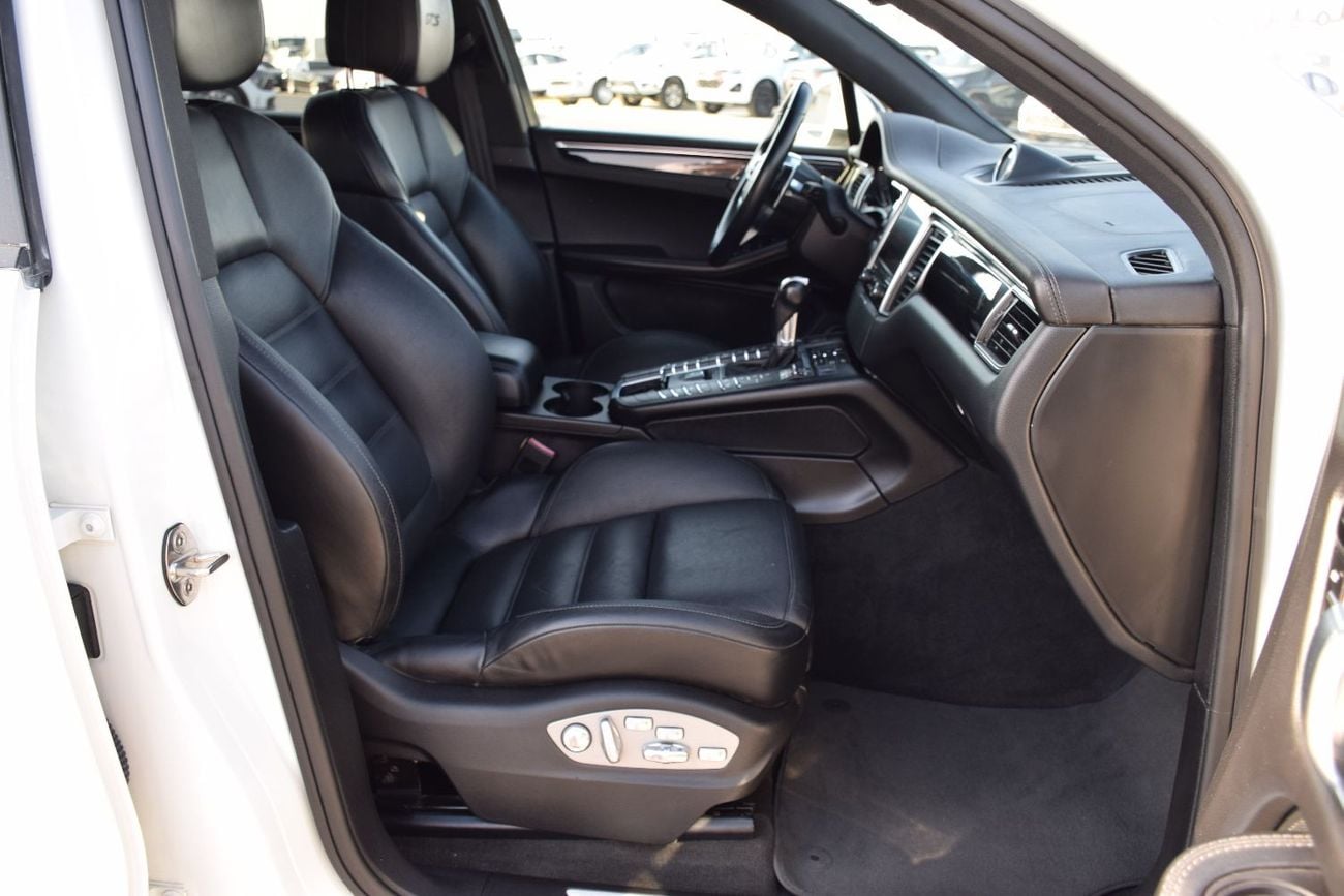 Porsche Macan Porsche Macan gts 3.0L 6 cylinder twin turbo