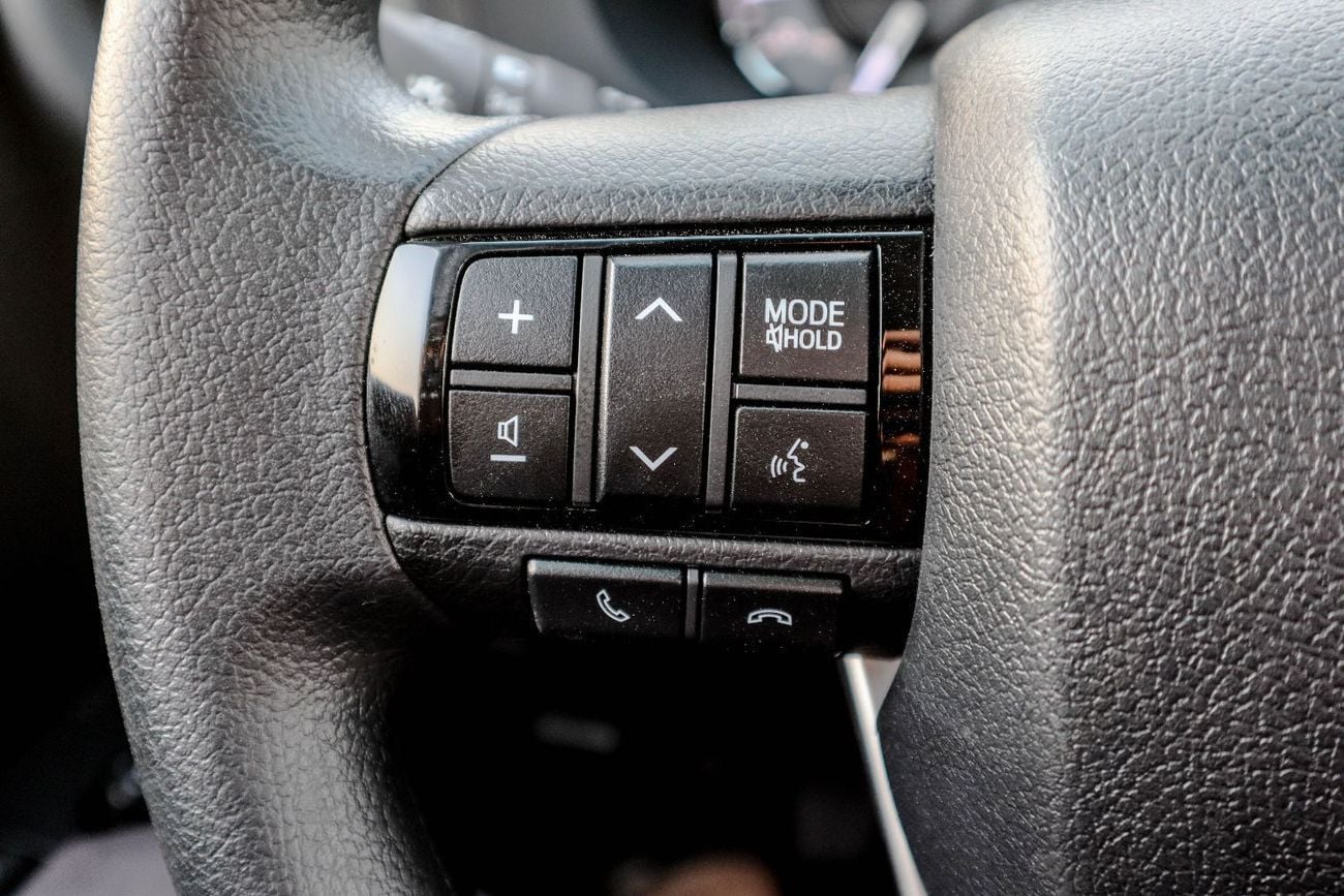 تويوتا هيلوكس GL 2.7L Single Cab Utility