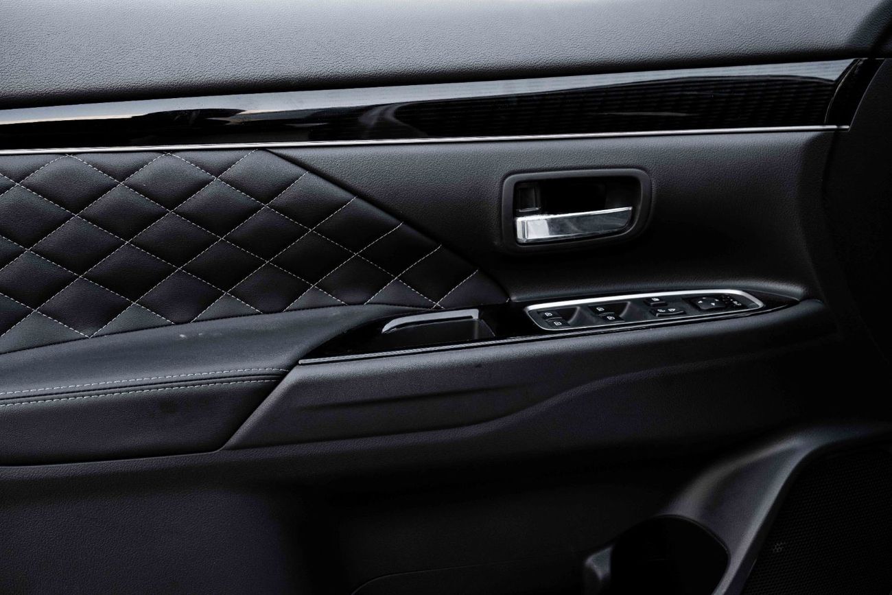 Mitsubishi Outlander | 1,508 P.M  | 0% Downpayment | ENJOY 7S!