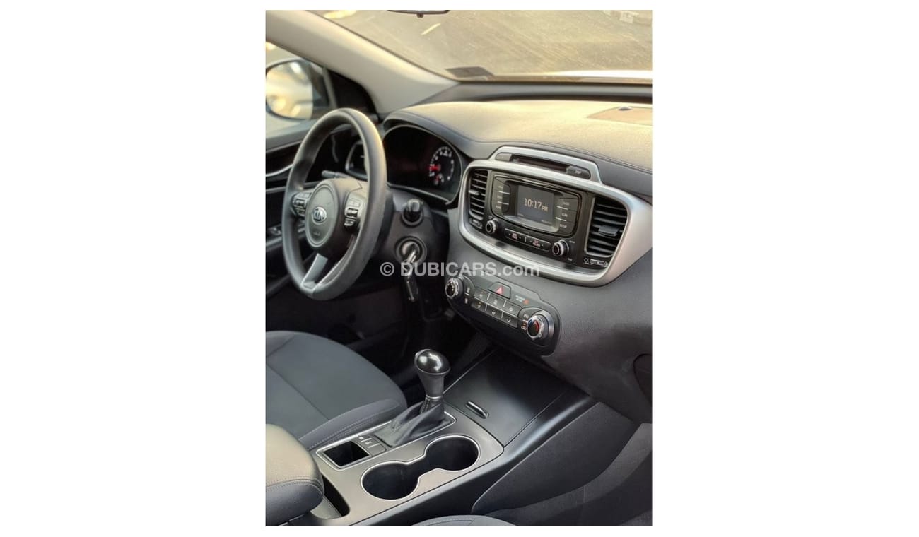 Kia Sorento “Offer”Clean Title* 2017 Kia Sorento LXS 3.3L V6 - AWD 4x4 - Full 7 Seater - Accident Free -  UAE PA