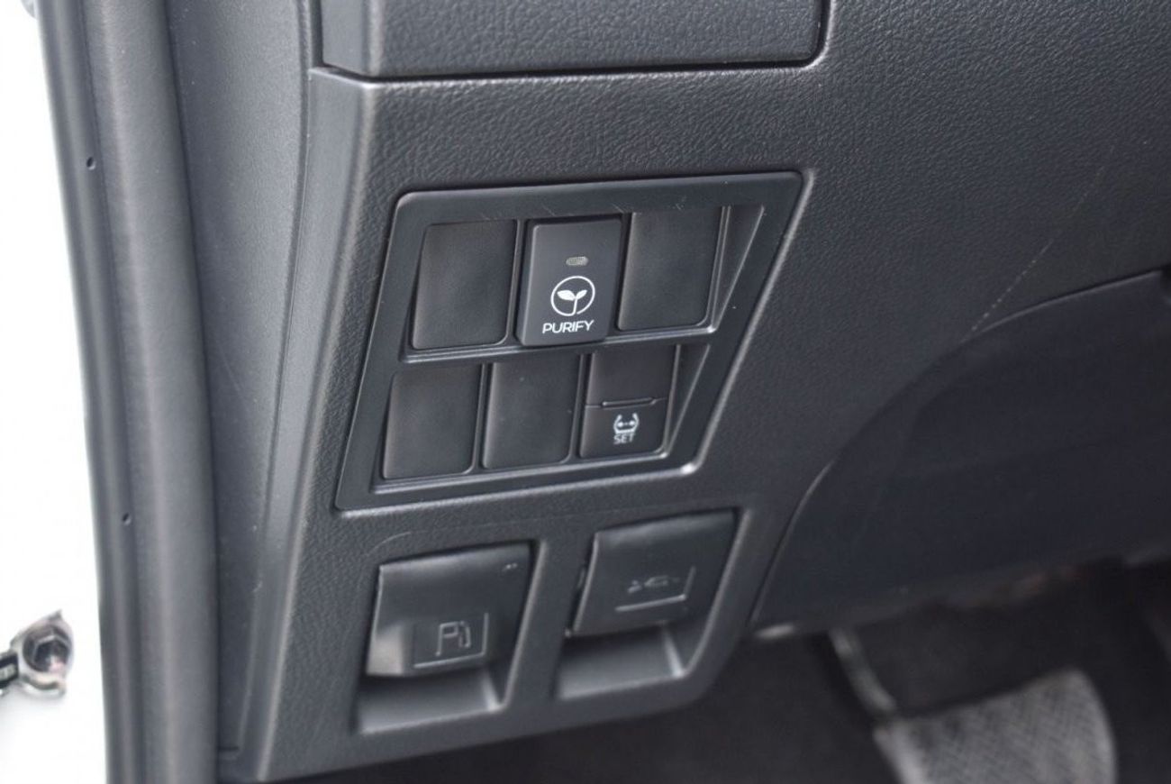 Toyota Hilux TOYOTA HILUX 2.4 med options power window