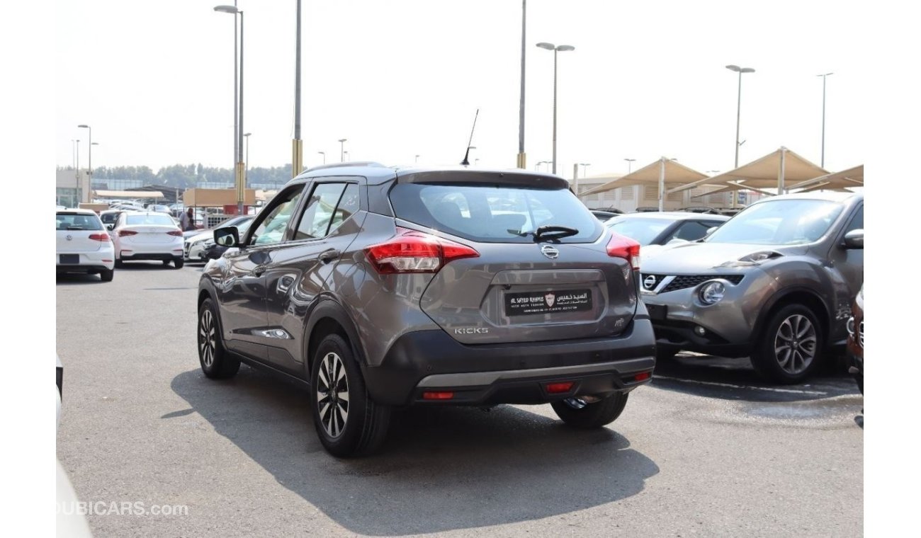 Nissan Kicks SV ACCIDENTS FREE - GCC - ORIGINAL PAINT - ENGINE 1600 CC - PERFECT CONDITION INSIDE OUT