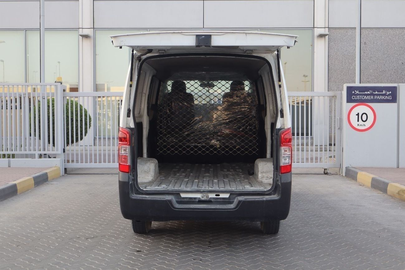 نيسان أورفان Panel Van Std 2.5L M/T (3 Seater) Petrol (5 Door)
