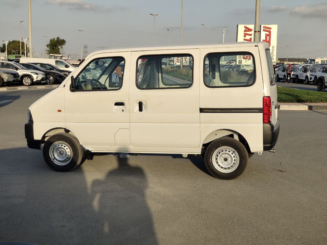 سوزوكي EECO Suzuki EECO 2026 Passenger 7 Seater Van - GL 1.2L M/T Petrol