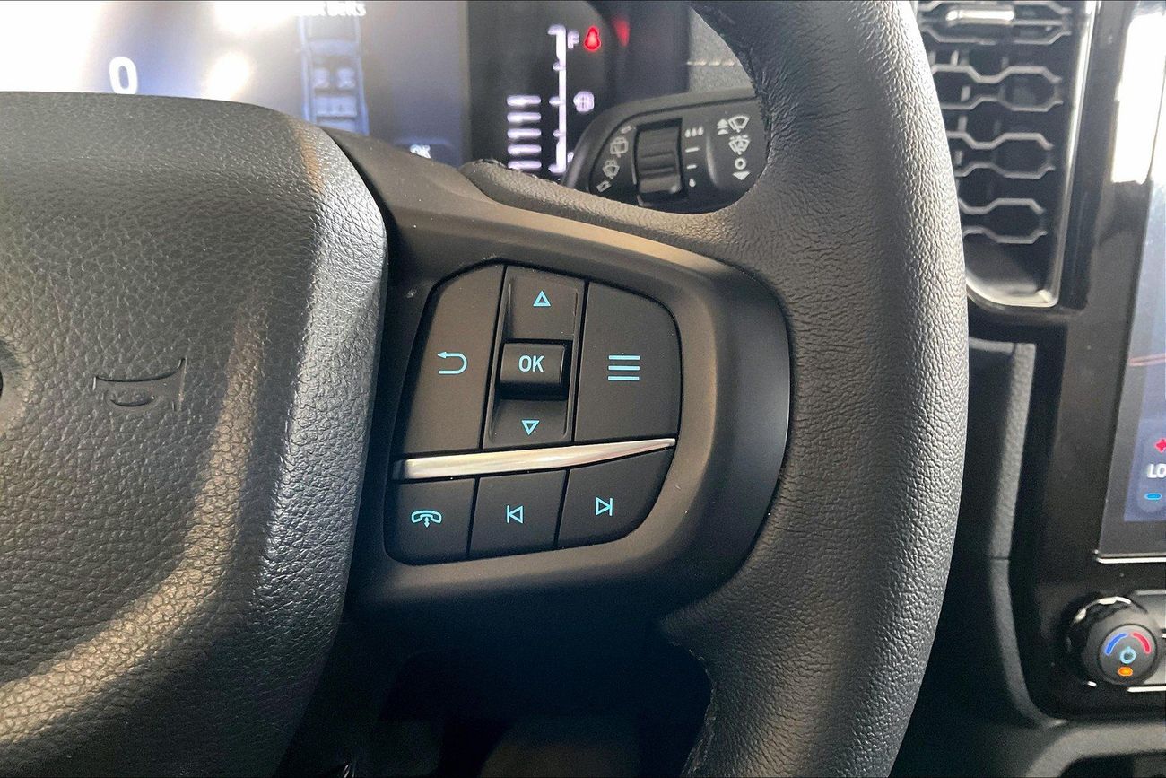 فورد ايفرست XLT | شامل الضمان | 0 ﺪﻔﻋﺓ ﺃﻮﻟﻯ