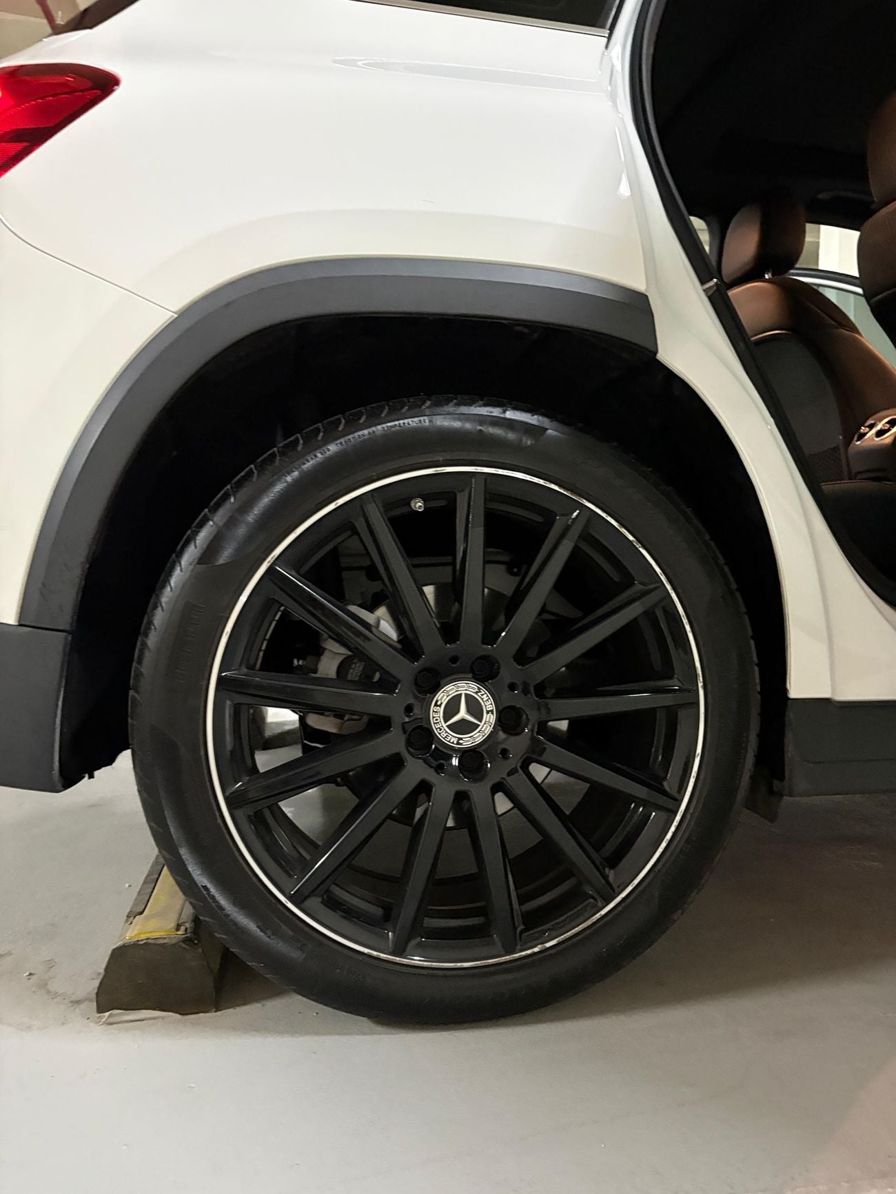 مرسيدس بنز GLA 200 Premium 1.4L ( CYL)