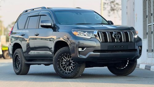 Toyota Prado PUSH START | SUNROOF | PARKING SENSORS | BACK CAMERA | AUTO | 2.8L DIESEL