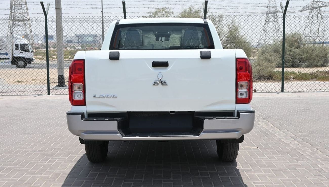 Mitsubishi L200 GL MITSUBISHI L200 2.4L GL DIESEL DCABIN 4X4 5M/T MODEL 2025 BRAND NEW  [WHITE/ S / G / B ]