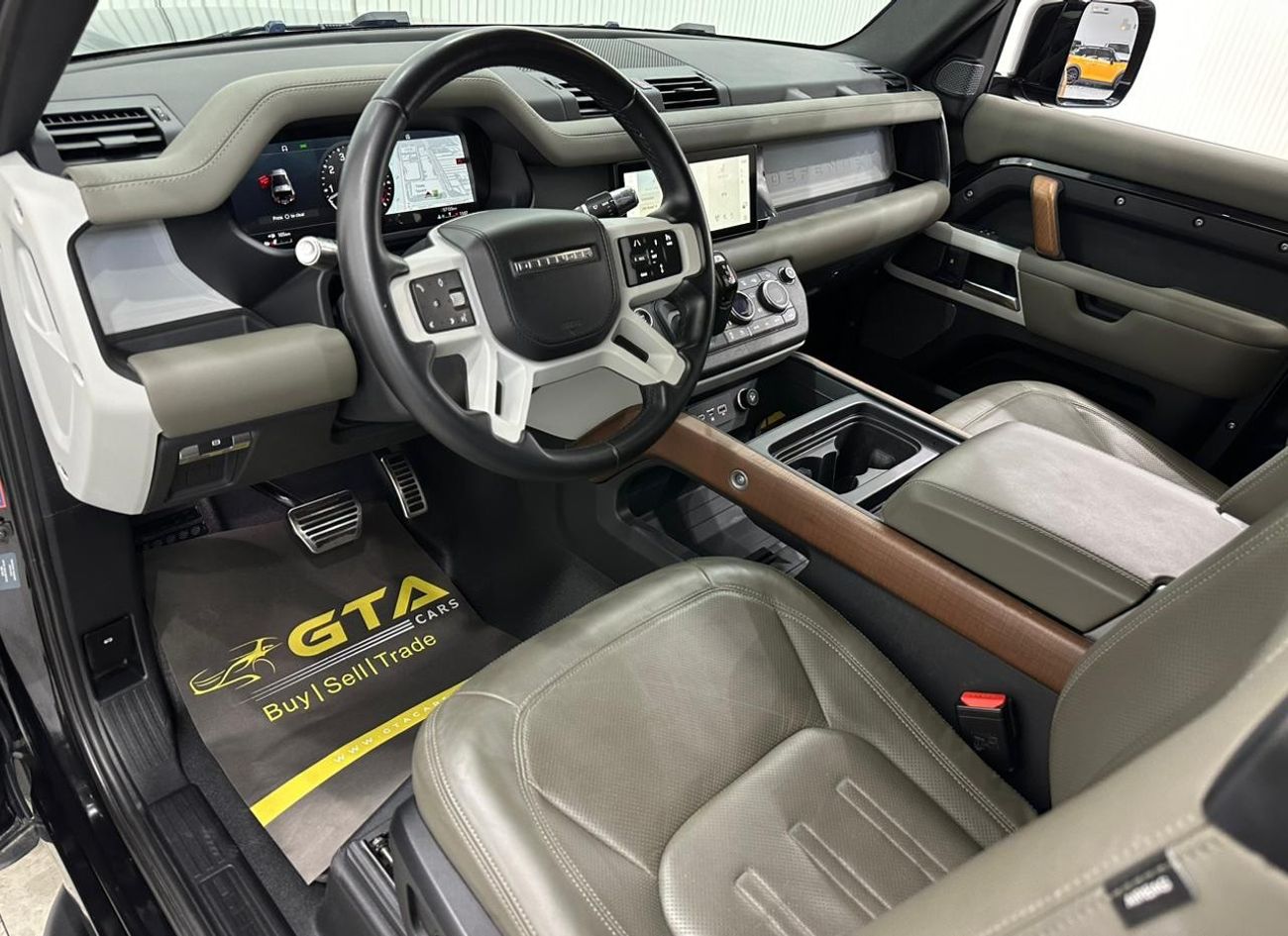 Land Rover Defender P400 90 SE 2021 Land Rover Defender 90 P400, 2 Years Agency Warranty, Full Service History, GCC