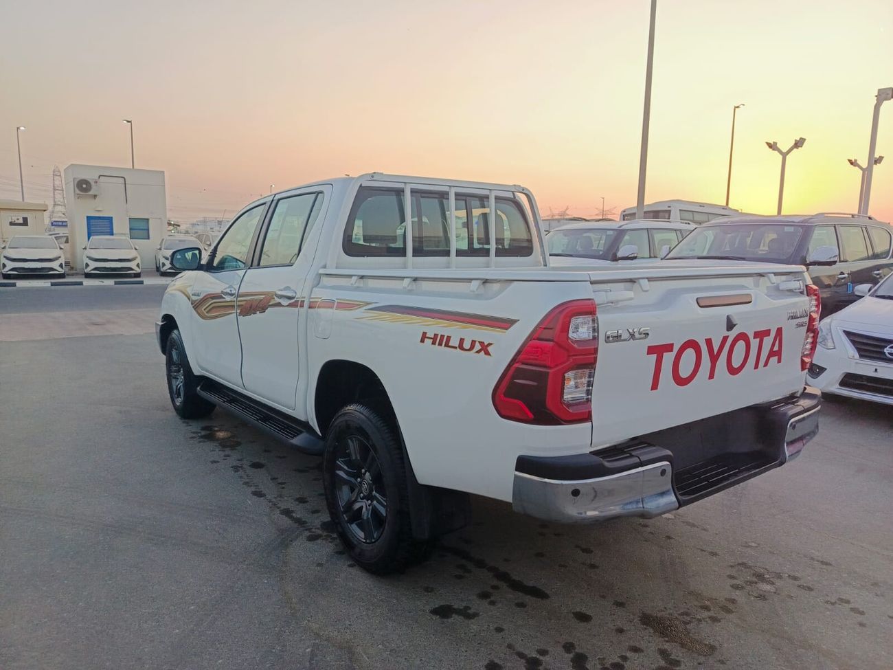 تويوتا هيلوكس Toyota Hilux 2.8L Diesel GLXS SR5, DC, AT, 4x4