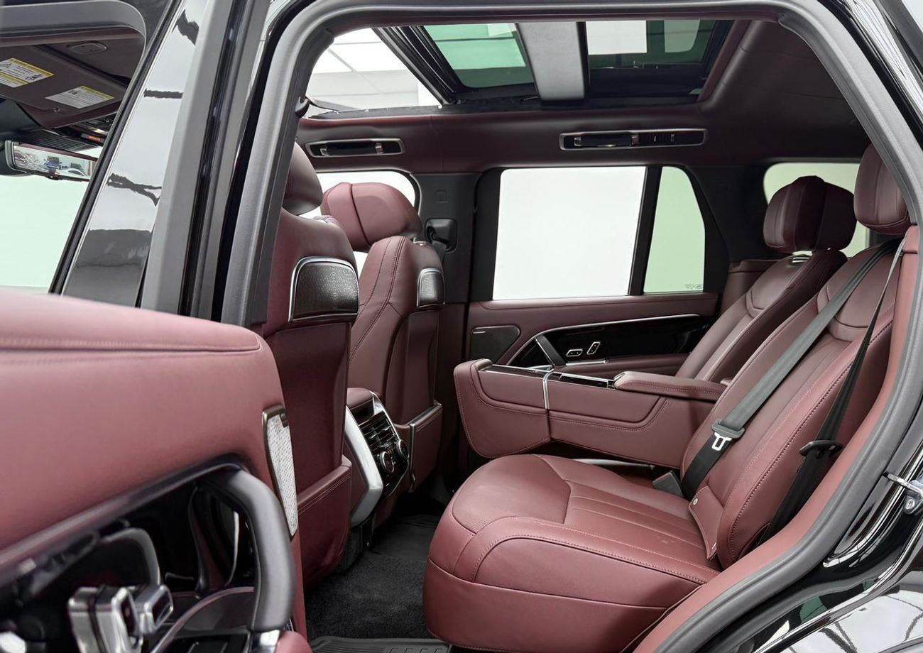 لاند روفر رينج روفر LWB Autobiography P530 4.4L 2025 Range Rover Autobiography P530,Warranty ,Excellent Condition ,Canad