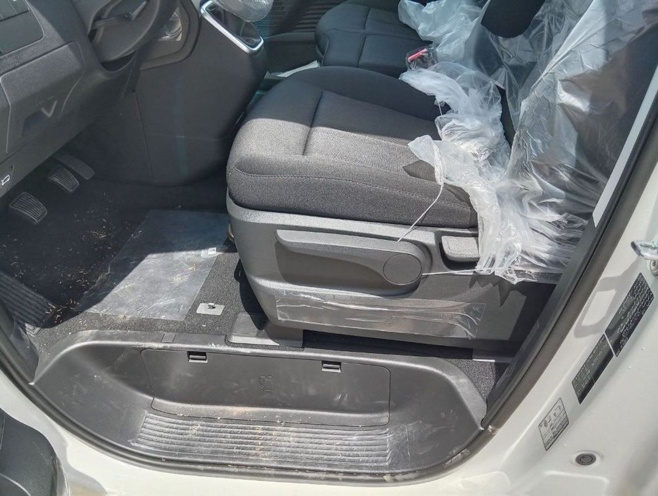 هيونداي ستاريا Hyundai Staria 3.5L DSL 11 STR MT