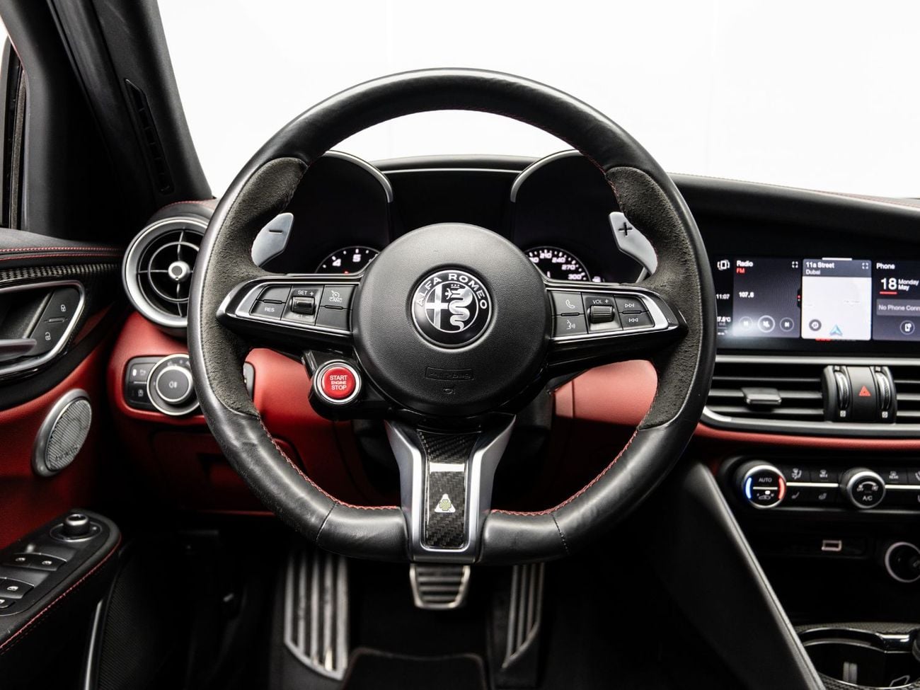 ألفا روميو جوليا QUADRIFOGLIO QUADRIFOGLIO