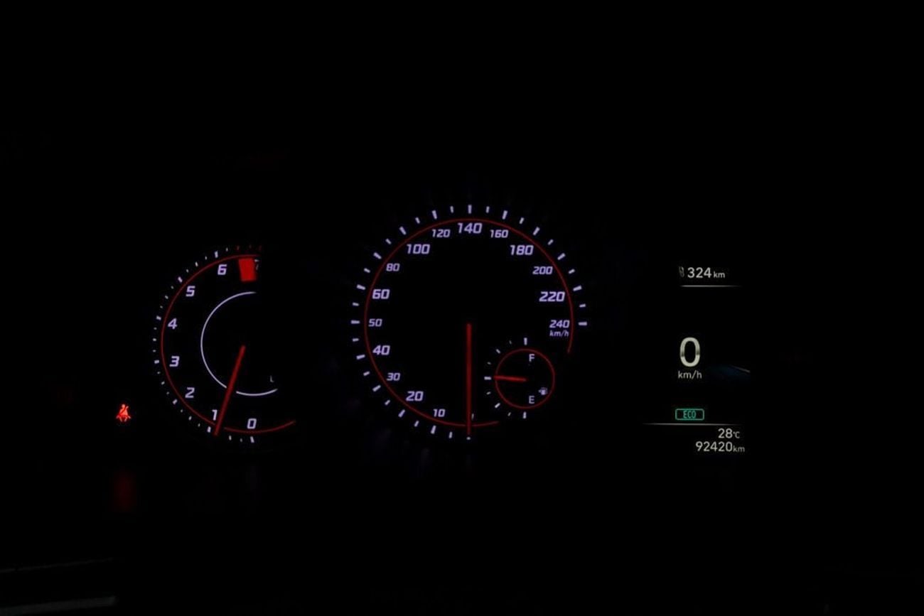 هيونداي إلانترا Smart 1.6L