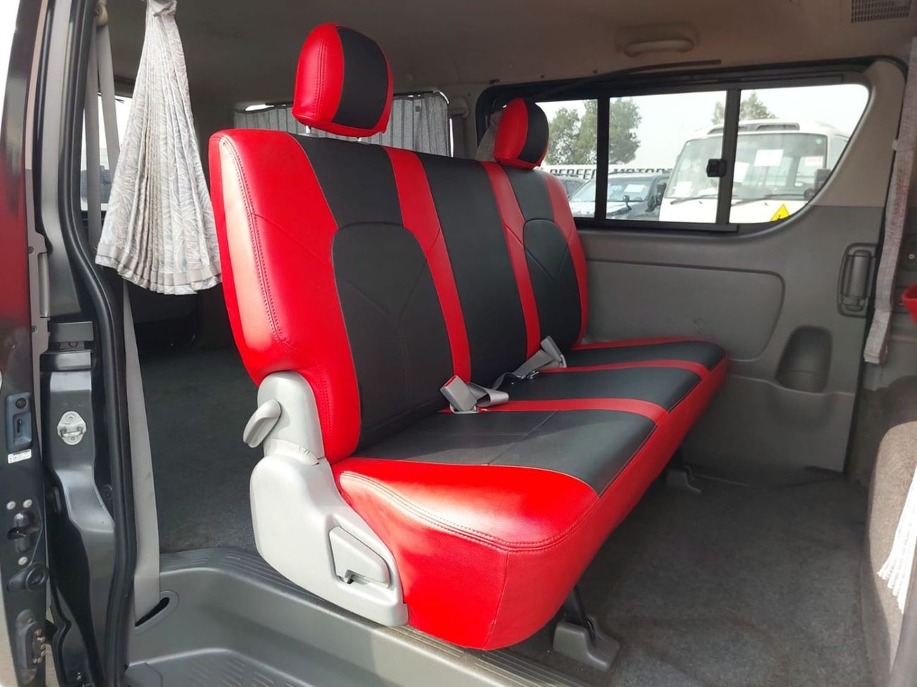 Toyota Hiace (RAMADAN OFFER) TOYOTA HIACE VAN RHD 2006 MODEL 2.0 L PETRO AUTOMATIC(PM49614)