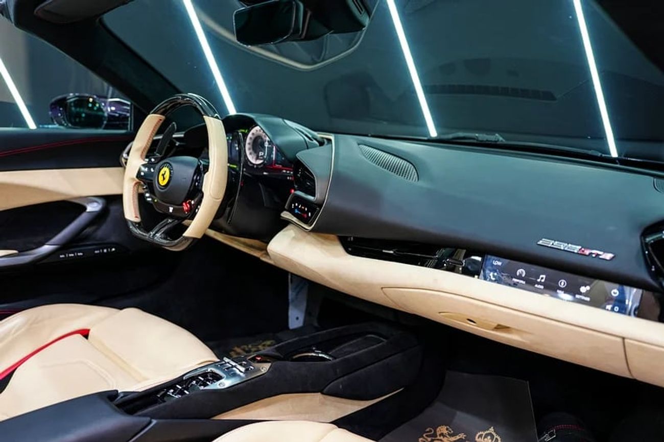 فيراري 296 GTS Standard