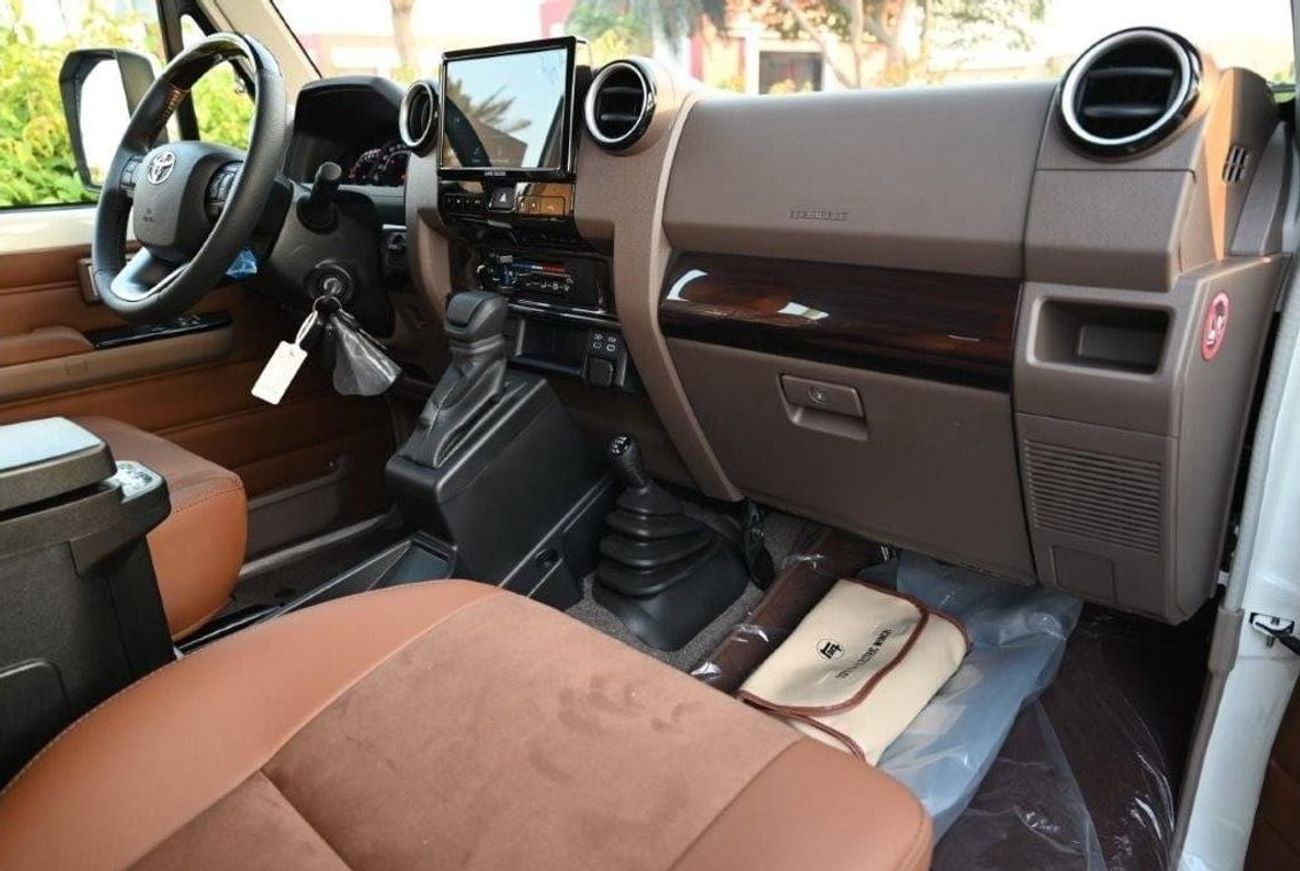 Toyota Land Cruiser 70 2025 TOYOTA LAND CRUISER 71 HARDTOP SDLX 4.0L PETROL 4WD AT