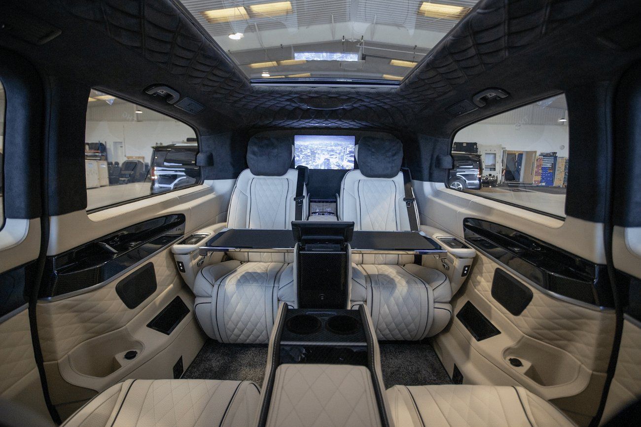 مرسيدس بنز V 300 Senzati GCC VIP Mercedes-Benz Approved Conversion