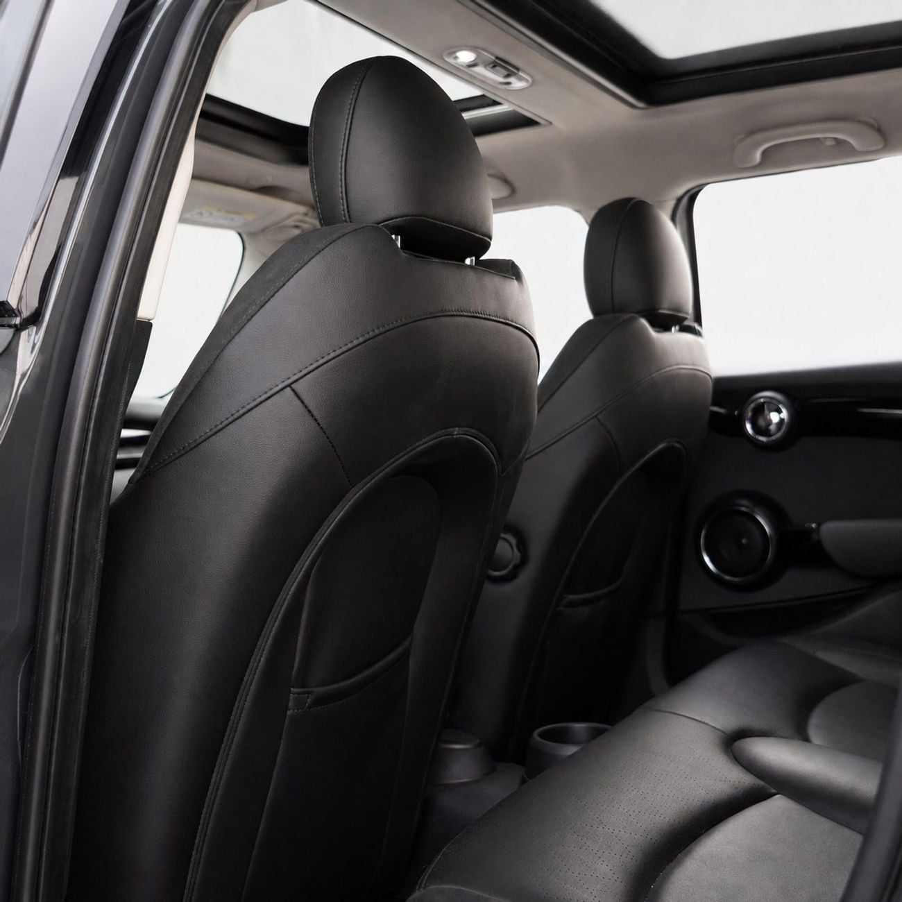 Mini Cooper S STANDARD AED 1,089 P.M • 0% Downpayment • MINI Cooper S • 1 Year Warranty