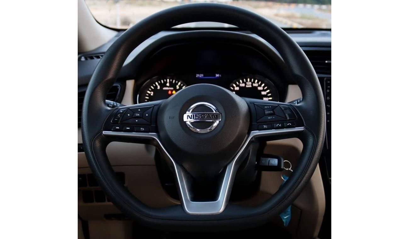 Nissan XTrail S 2.5L (181 HP) FWD Nissan x-trail 2.5L 2021 GCC accident free in excellent condition 1217 P.M