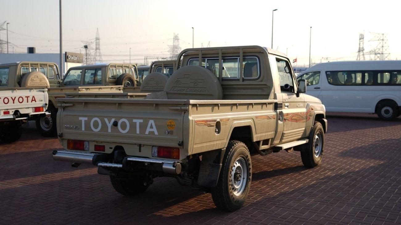 Toyota Land Cruiser Pick Up 2021 Toyota Land Cruiser Pick Up Super DLX Limited Winch (J70), 3dr Single Cab Utility, 4L 6cyl Petr