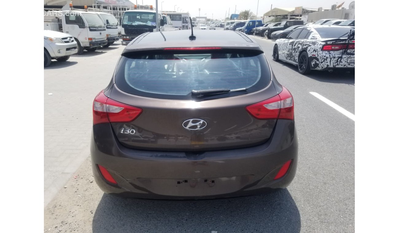 هيونداي i30 2.0L Petrol, Alloy Rims, Sunroof (LOT # HI2013)