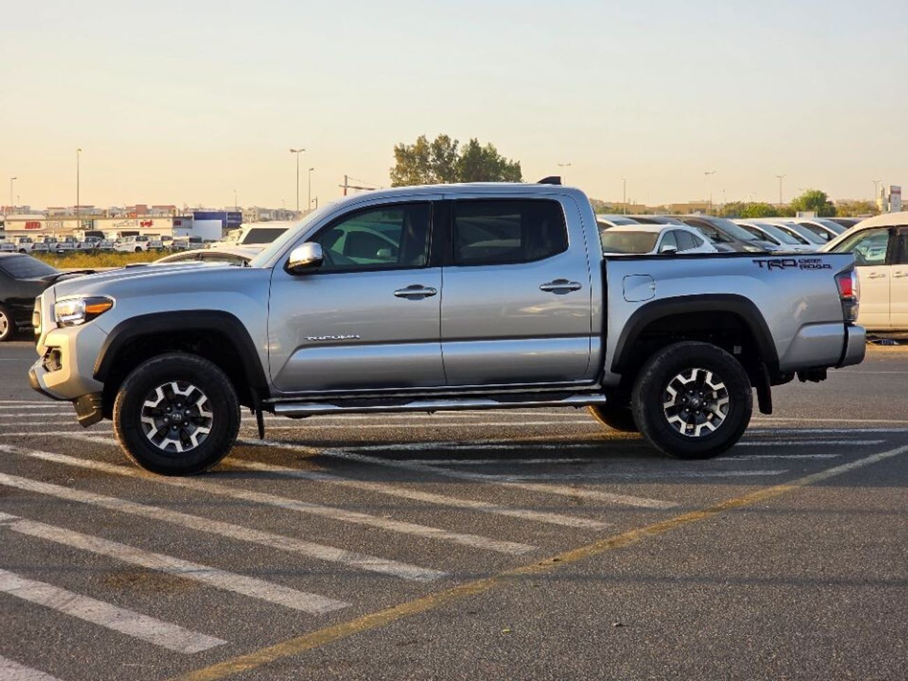 Toyota Tacoma 2020 Model TRD off Road Push button and leather seats
