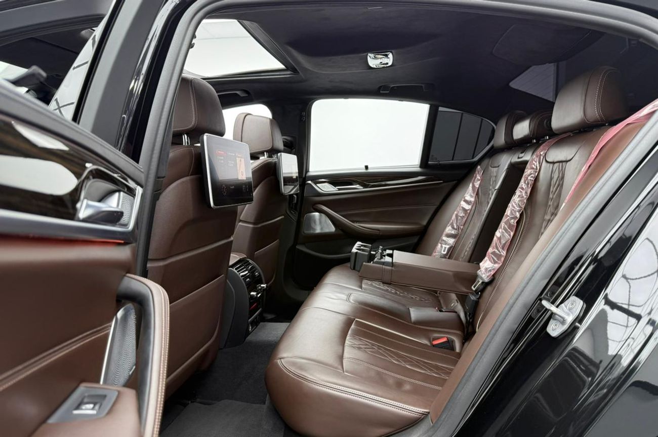 بي أم دبليو 530i 2018 BMW 530i M-Kit Masterclass, 2025 BMW Warranty + Service Pack, Full BMW Service History, GCC