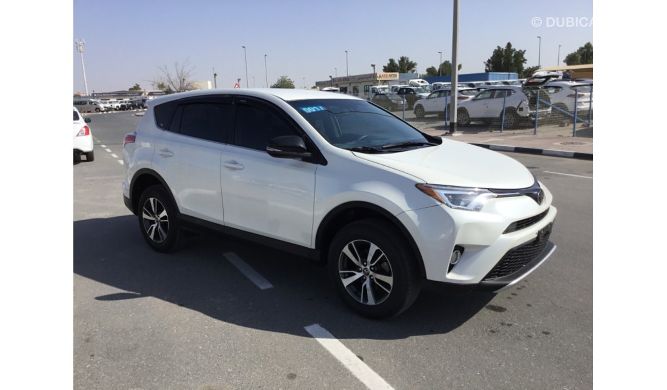 Toyota RAV4 TOYOTA RAV4 2019 WHITE (JAPANESE SPECIFICATION)