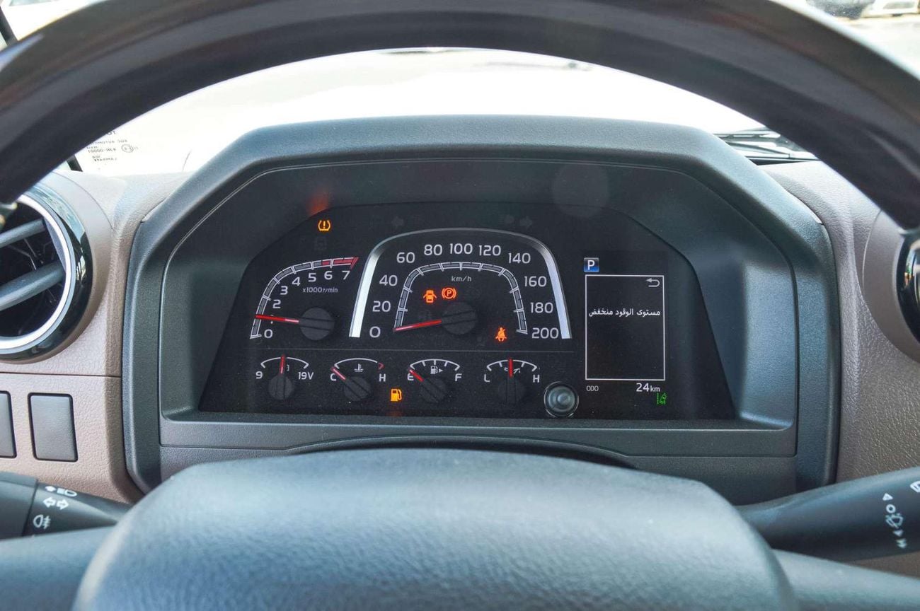 تويوتا لاند كروزر بيك آب TOYTOA LAND CRUISER 79 4.0L 4WD AT DC PICKUP 2025